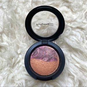 MAC mineralized eye shadow duo in TWO TO GLOW